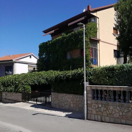 Apartman Lux1 Selce Exterior foto